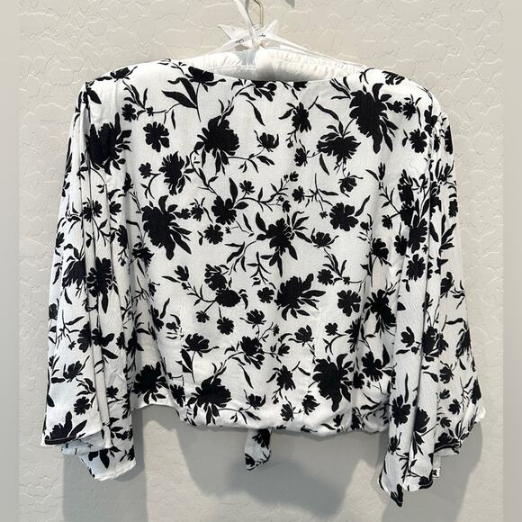 LULUS Breezy Beauty Black Floral Tie Front Crop Top NWT | Size XL - Picture 5 of 8